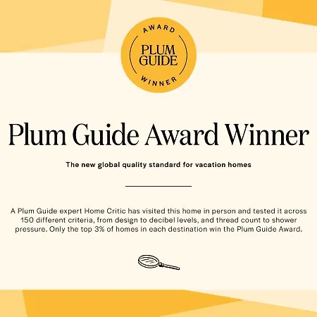 Plum Guide - Francophone Apartment *